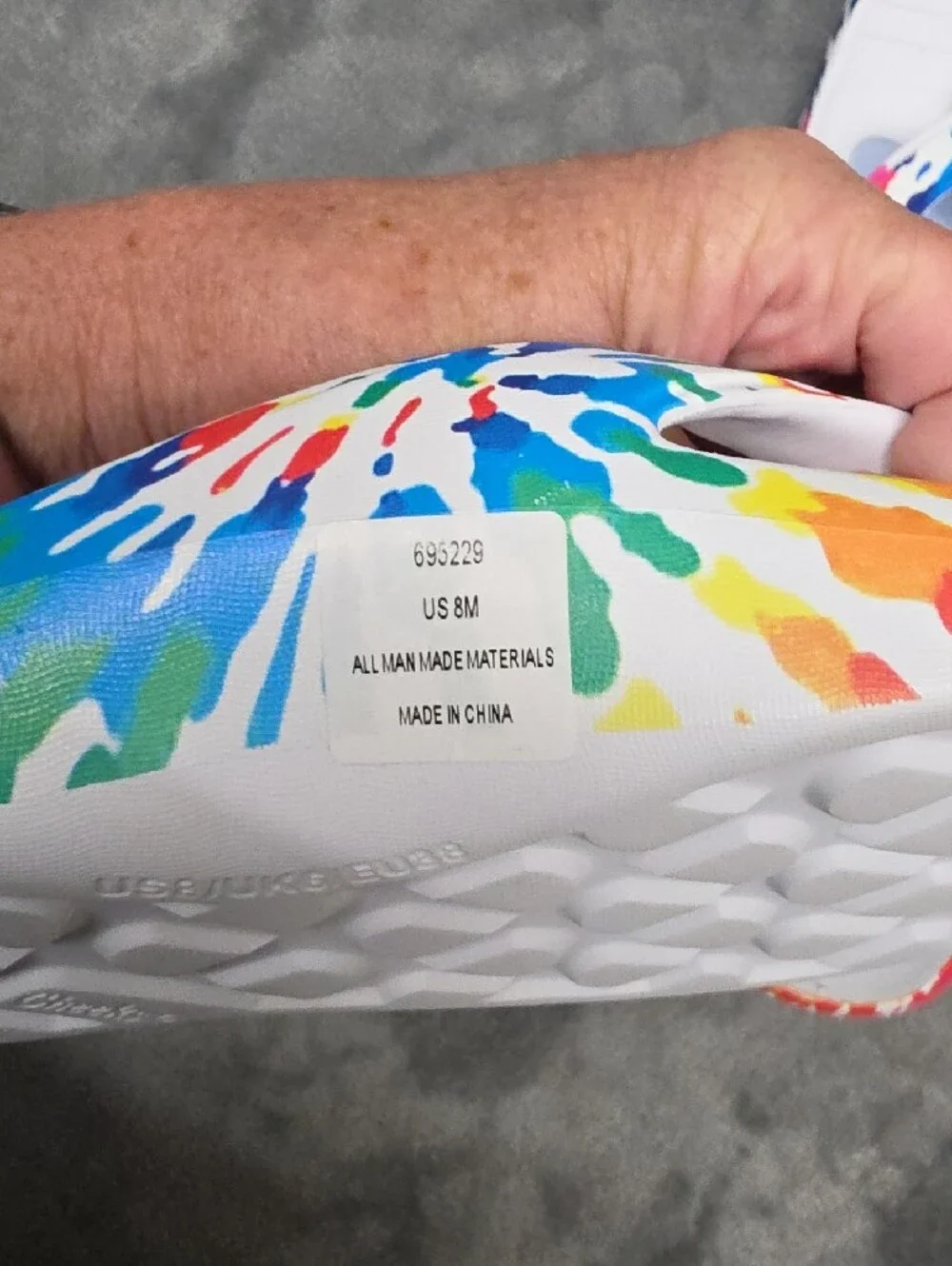 Cheerful Multi-Color Print White Women’s Flip Flop Sandals Sz 8